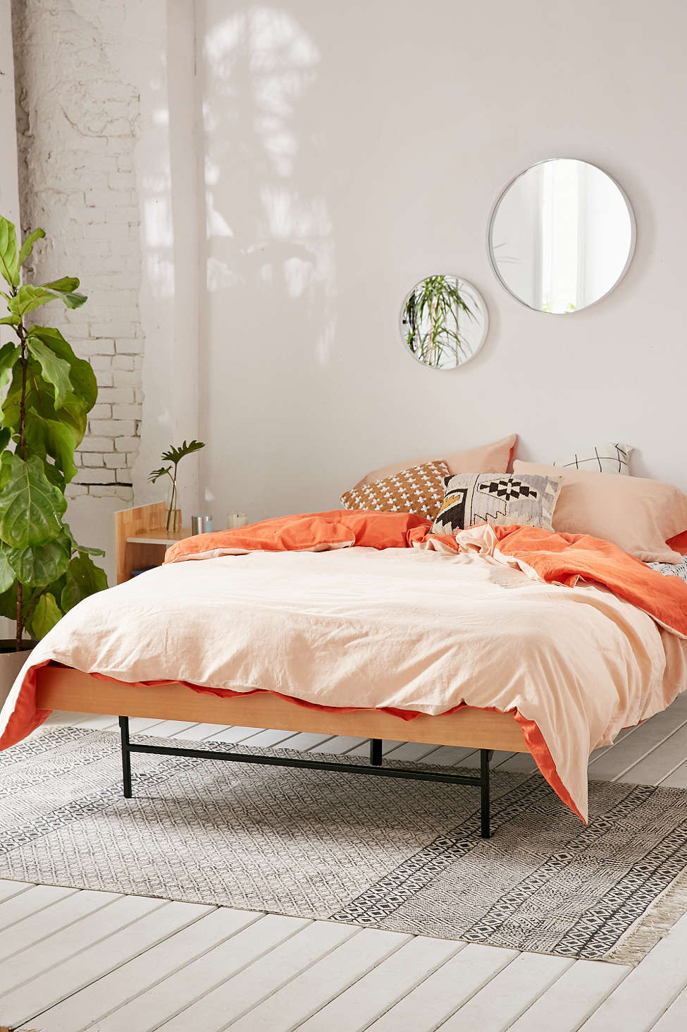 The Ultimate Guide For Turning Your Dorm Into A College Oasis 