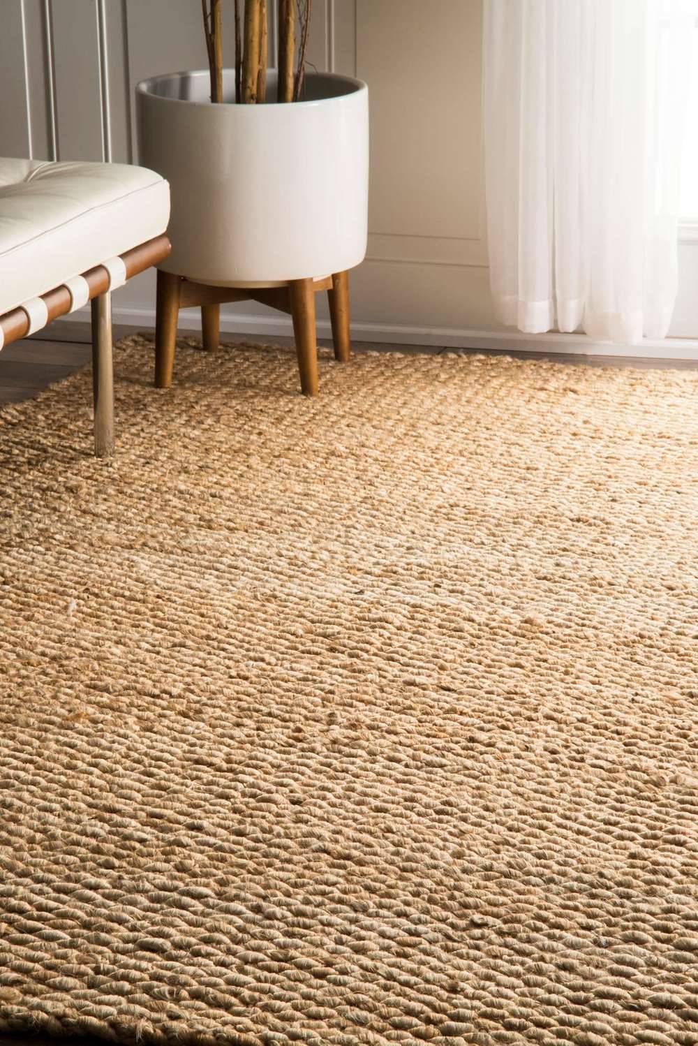 The Ultimate Guide to Turning Your Dorm Into A College Oasis