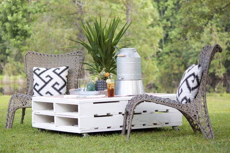 EYE CANDY: Rustic Patio Decor We Love