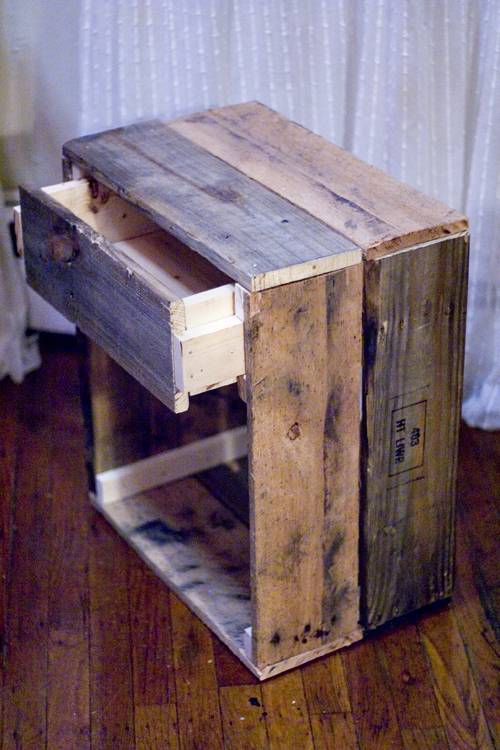 Roundup: 10 Rustic DIY Furniture Projects