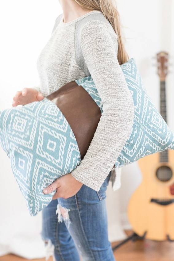 Roundup: 10 DIY Super Easy DIY Leather Projects