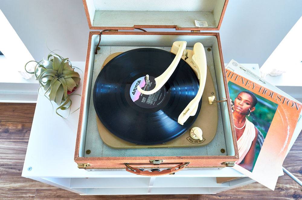 a hit album with disk player