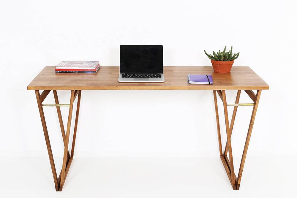 8 Excellent Shops For "Expensive"-looking Furniture On A Budget