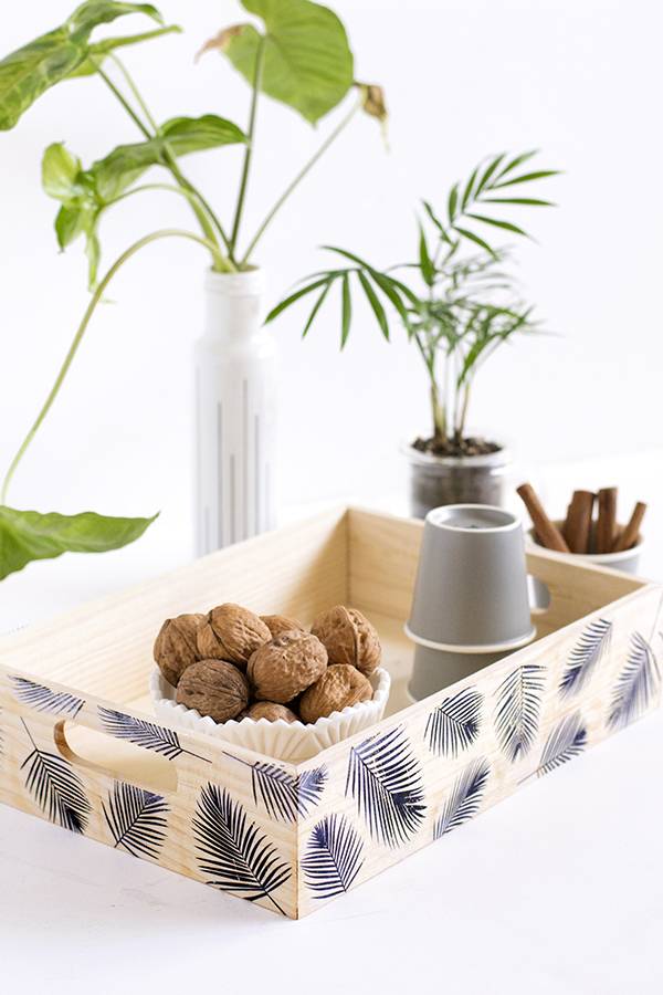 How To: Transfer Images to Wood and Make a  Tropical Palm Tray