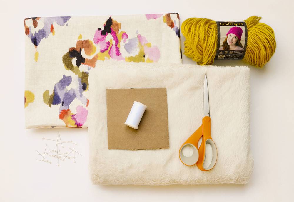 Sewing 101: How to Make a Cozy Faux Fur Throw Blanket For Fall