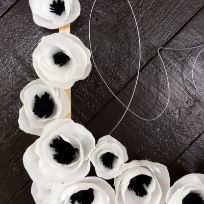 IKEA Hack: DIY Modern Halloween Wreath From A Picture Frame