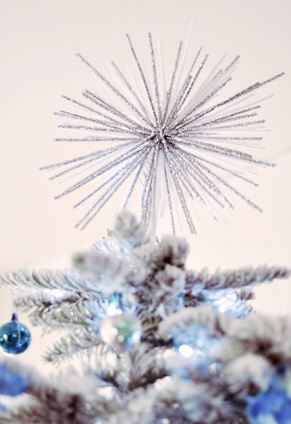 30 Christmas Tree Toppers to Buy or DIY