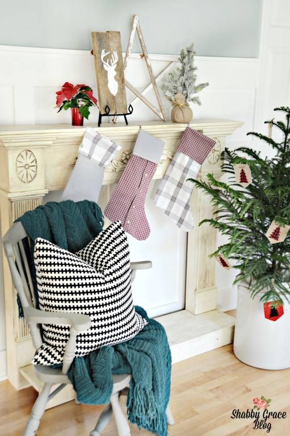 Roundup: Thrifted Christmas Decor