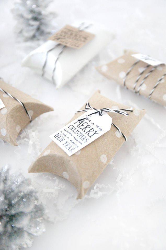 10 Creative Alternatives To Store-Bought Gift Wrap 