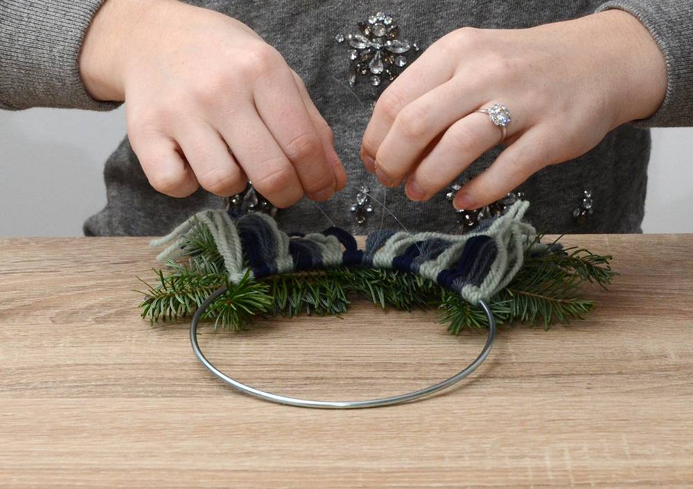 How-To: DIY Bohemian Yarn Fringe Wreath