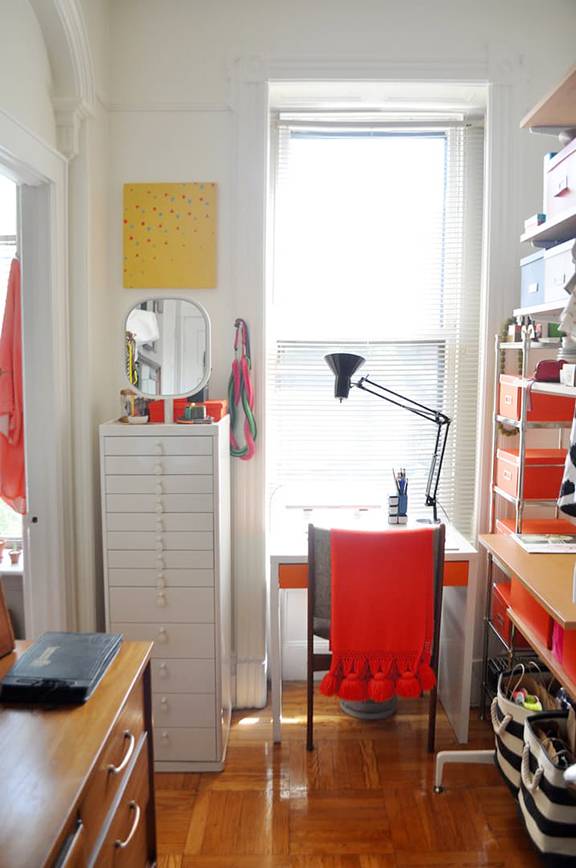 Eye Candy: 20 Tiny But Functional Home Workspaces