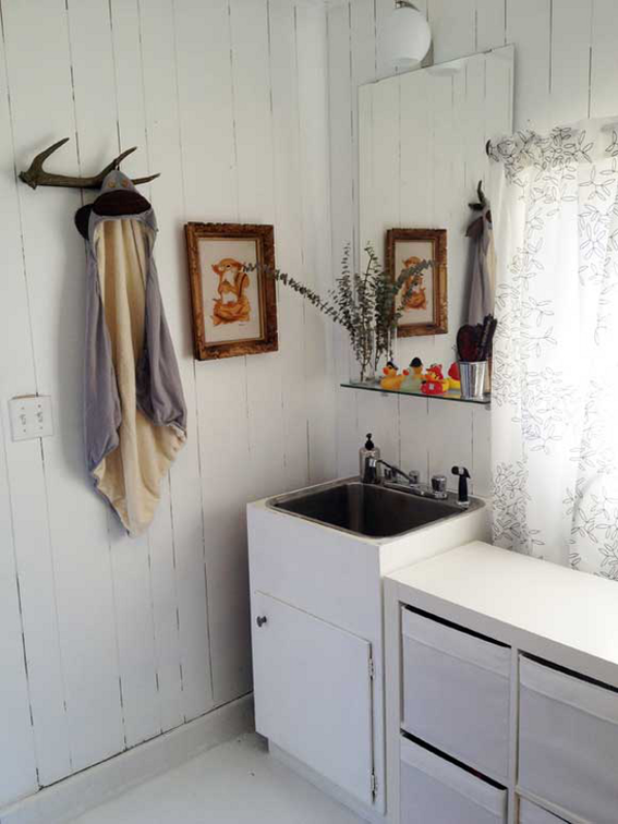 bright, clean Scandinavian inspired laundry makeover
