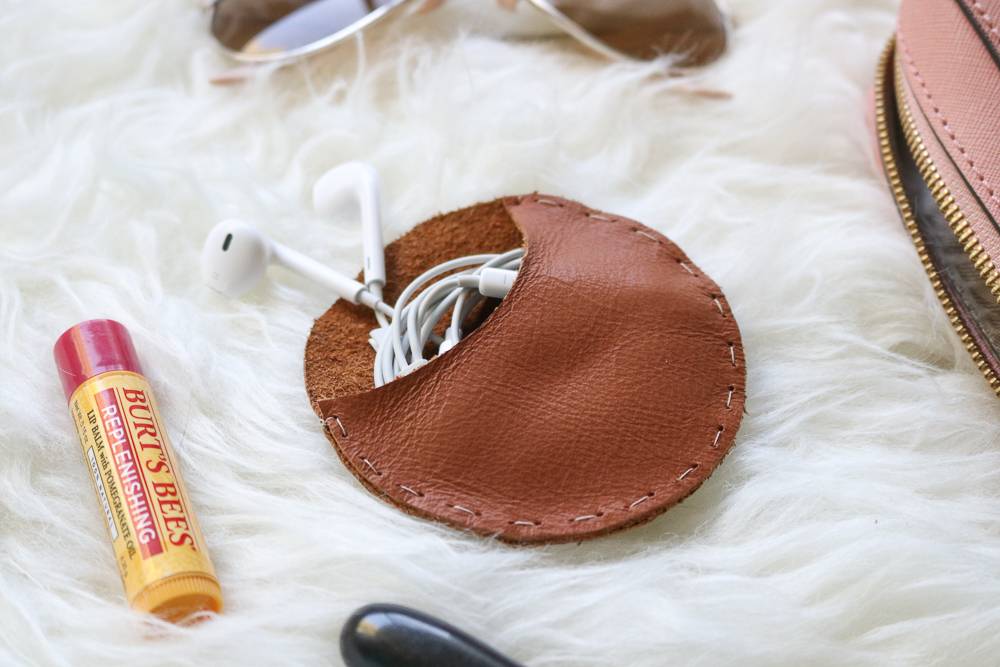 DIY Round Leather Headphone Organizer