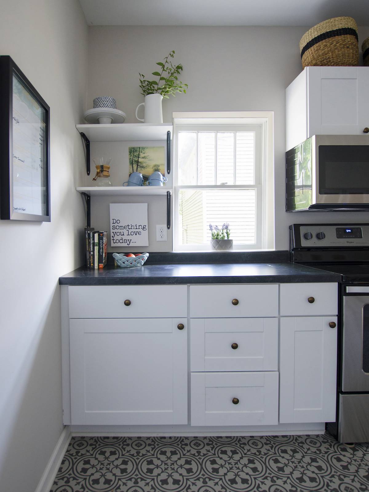 Budget Friendly Rental Kitchen Makeover