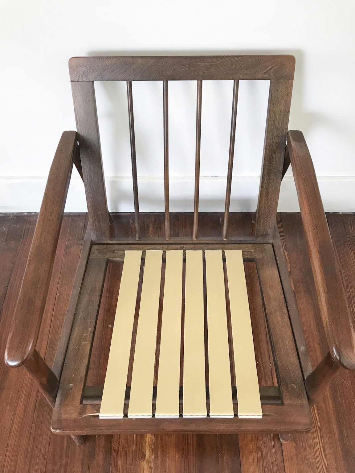 DIY Guide How To Restore Your Chair's Elasticity with Rewebbing Curbly