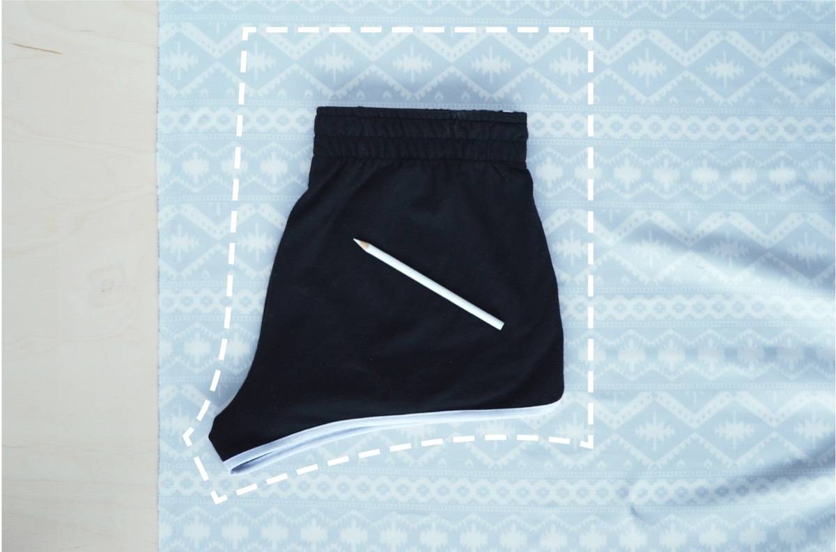 How to make shorts without a pattern