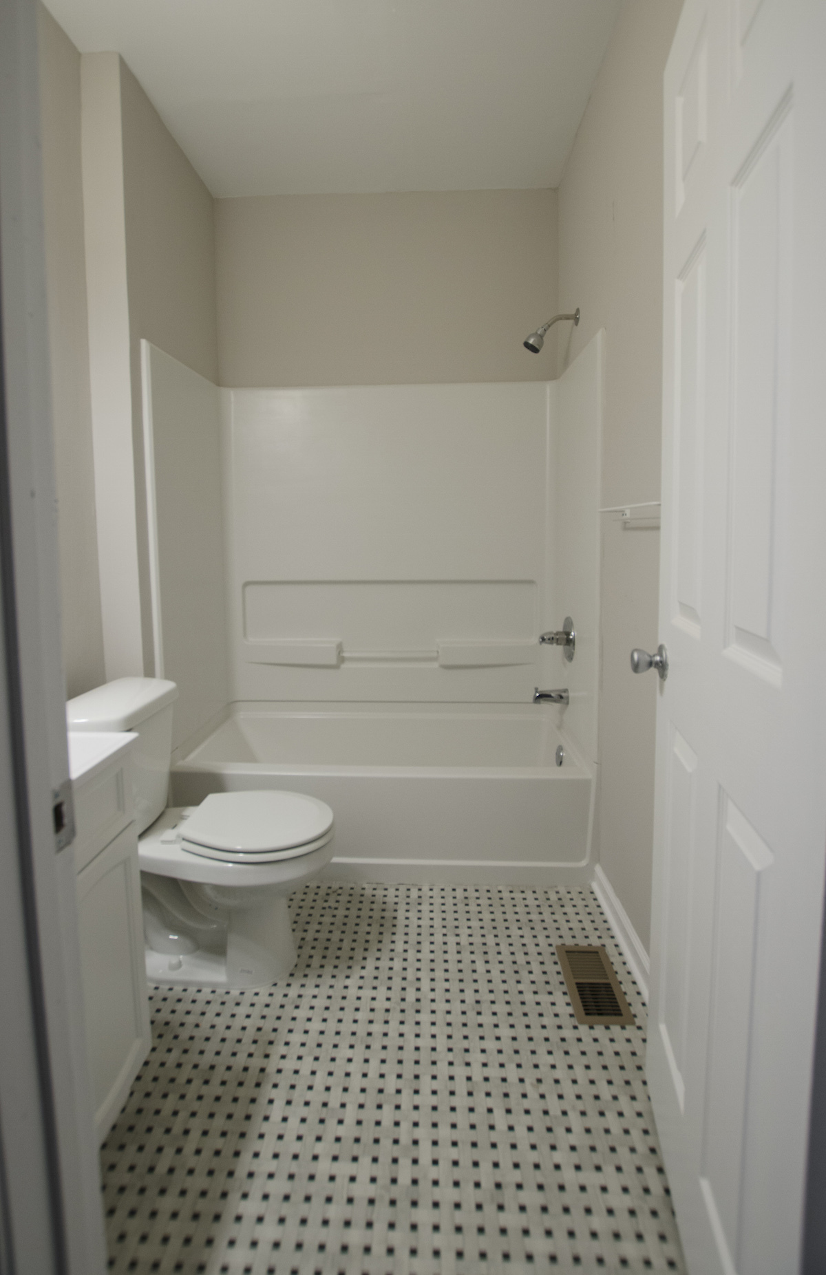 Tips for Styling a Plain Builder Grade Bathroom