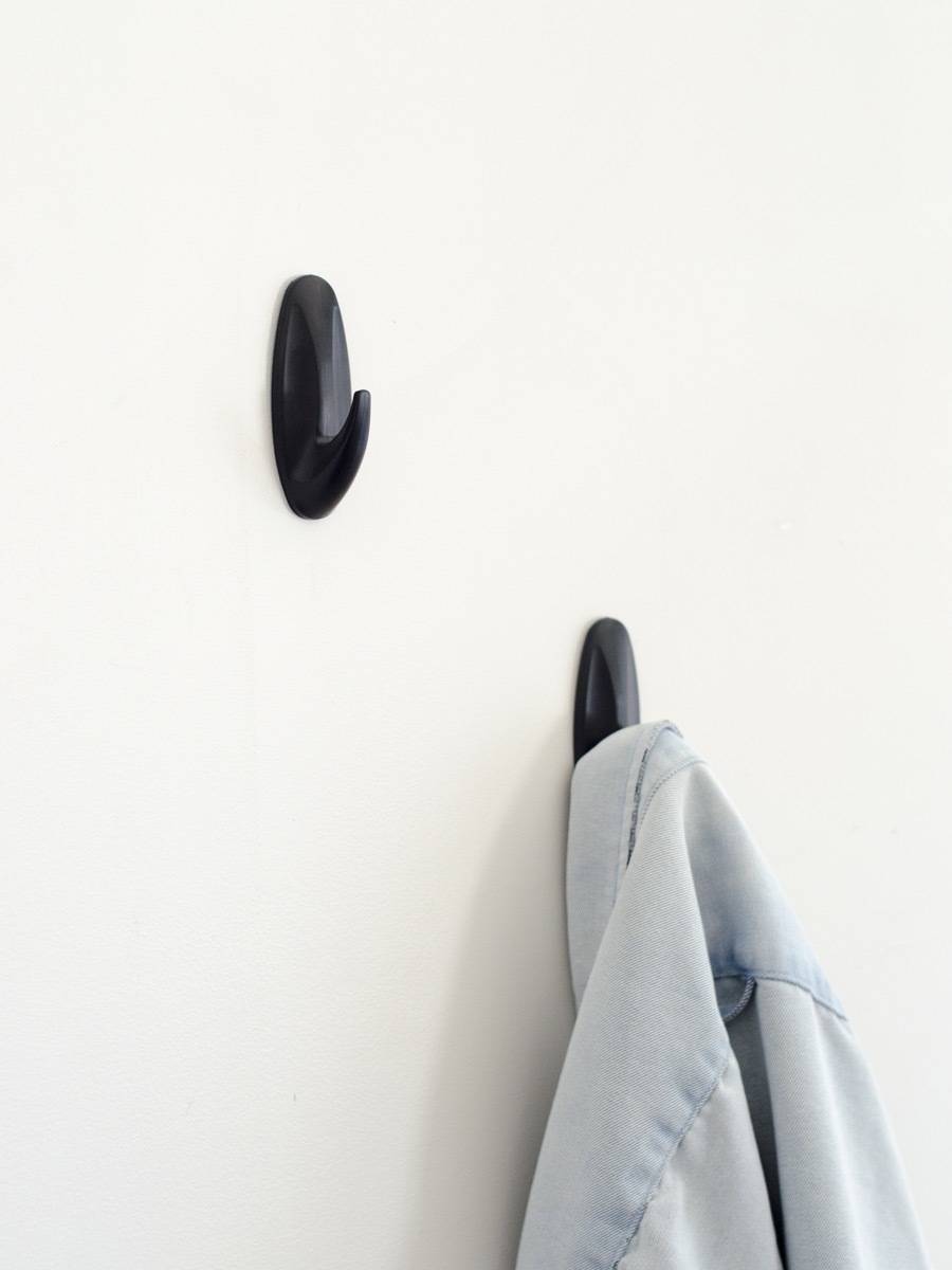 The Essential Dorm Kit: Command hooks and strips