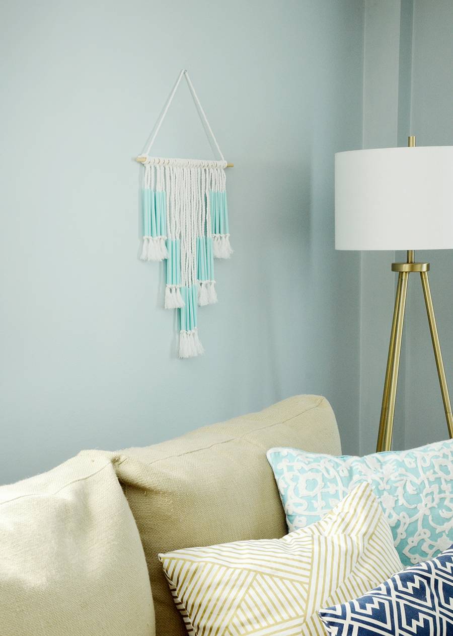 DIY Plastic Straw And Rope Wall Hanging
