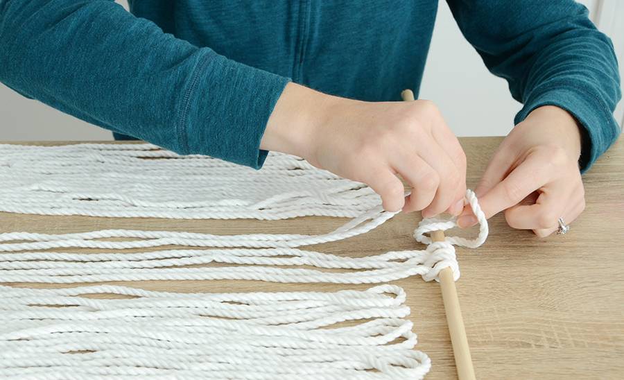 DIY Plastic Straw And Rope Wall Hanging