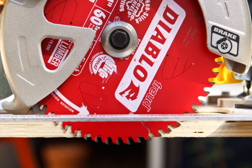 How to Use a Circular Saw: Setting the blade height