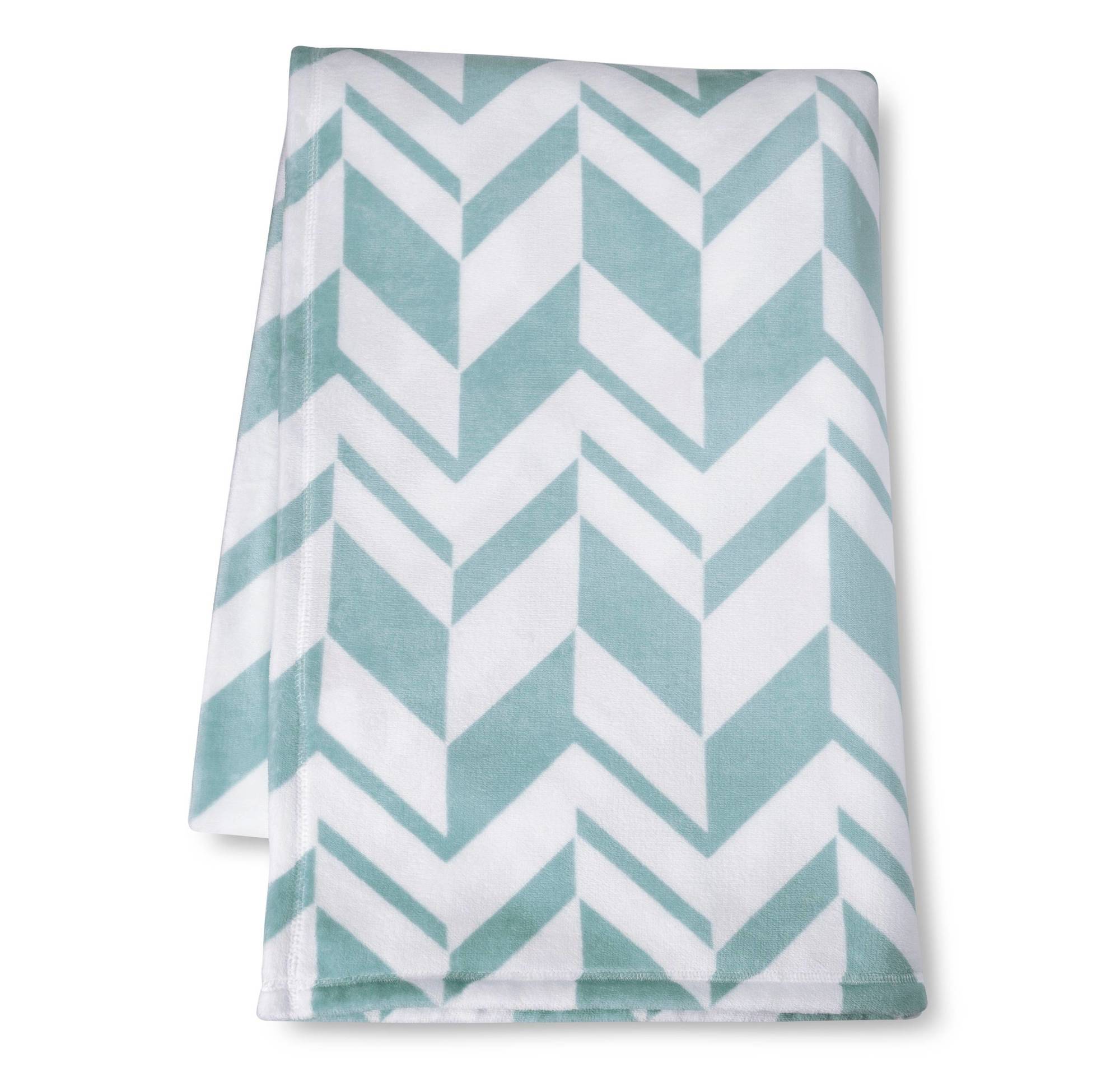 Shopping Guide: Stylish Bedding For Hot Sleepers