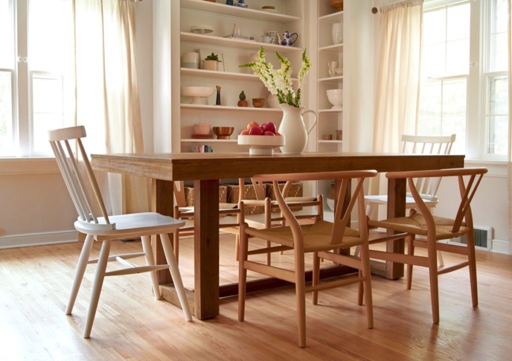 Curbly House 2017 Dining Room - trestle table and wishbone chairs