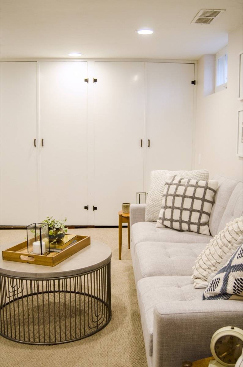 A clean and neutral living room.