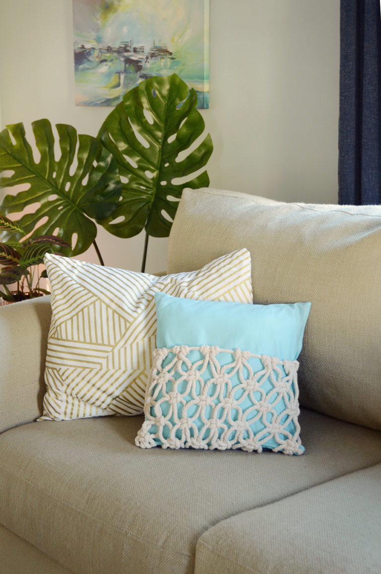 How to DIY Bohemian Macrame Throw Pillow Curbly