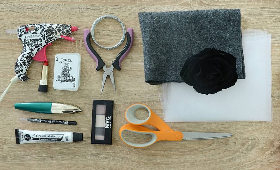 DIY Poker Face Halloween Costume