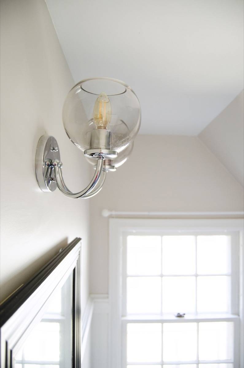 Chrome bathroom vanity light