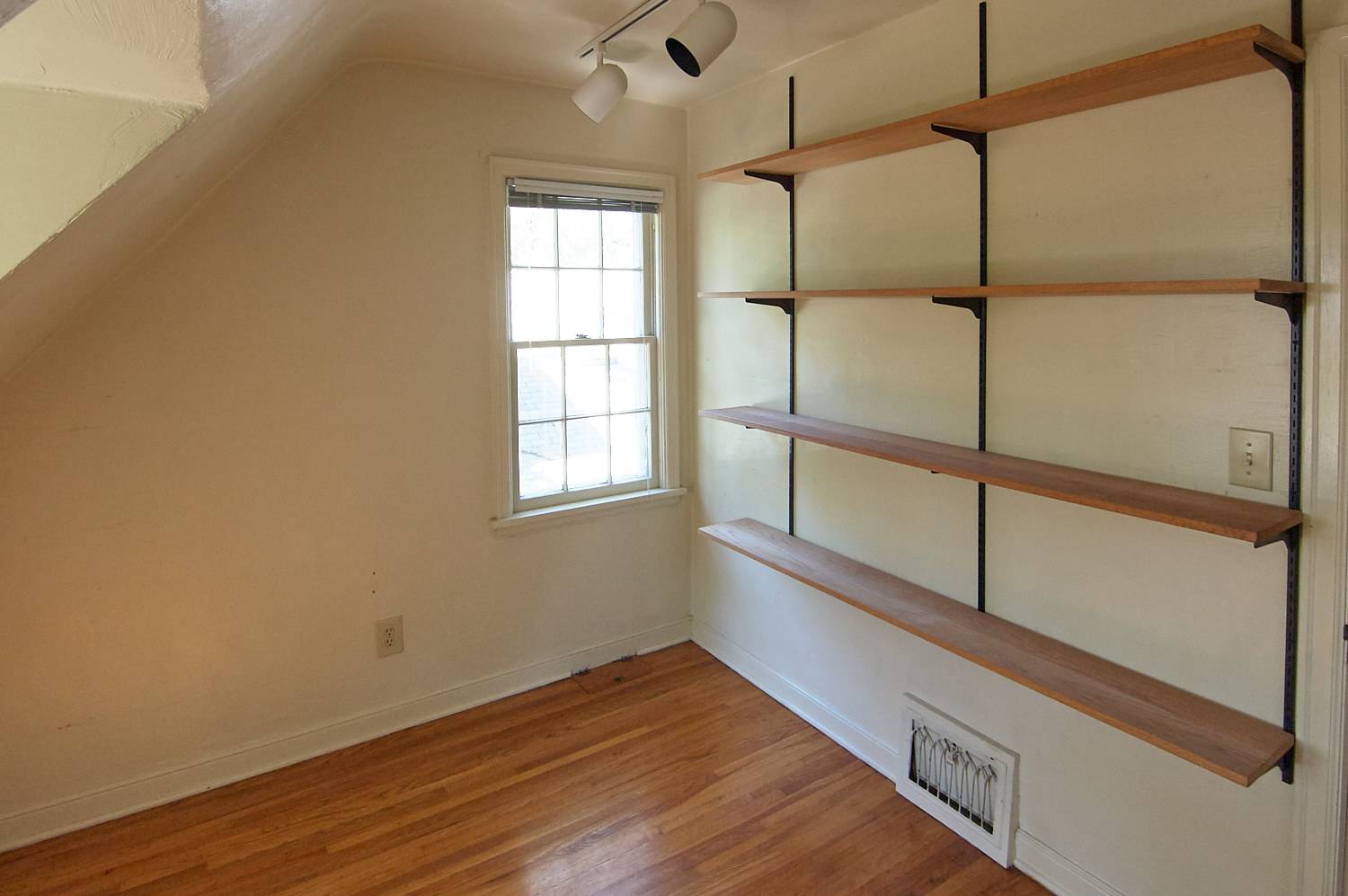 Curbly Houe nursery room, before makeover