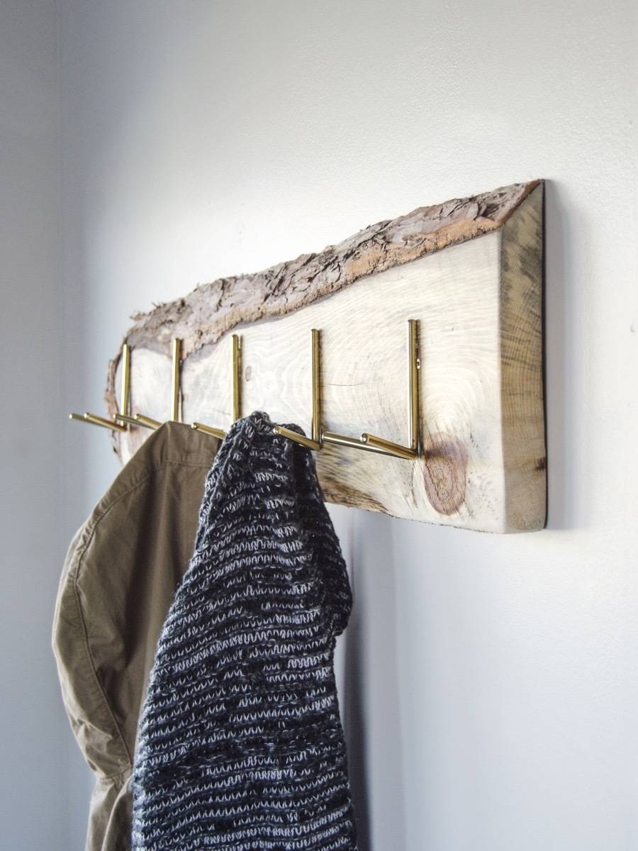 How to make a wall-mounted coat rack from a wooden board