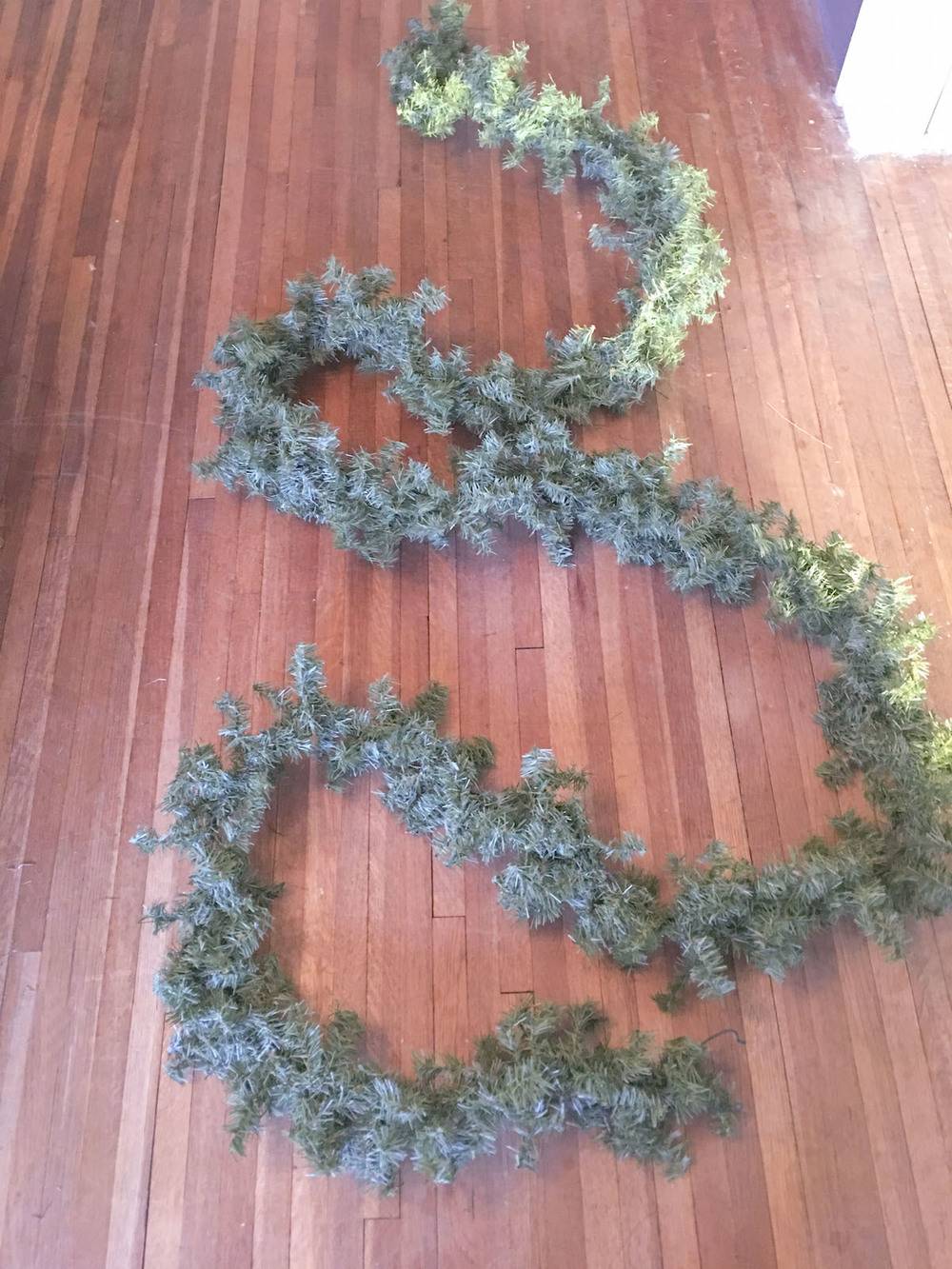How to make inexpensive Christmas garland look expensive