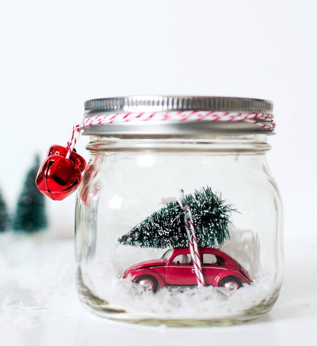 81 Stylish Christmas Decor Ideas You Can DIY | Car in a jar