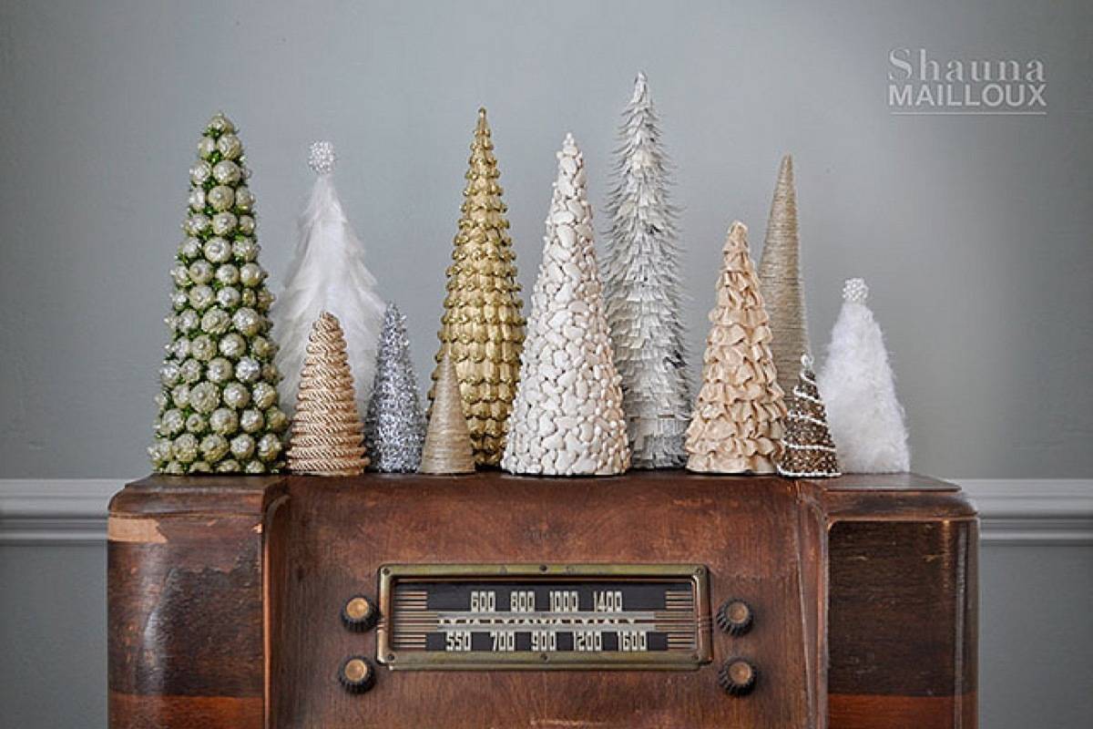 81 Stylish Christmas Decor Ideas You Can DIY | Handmade tabletop trees