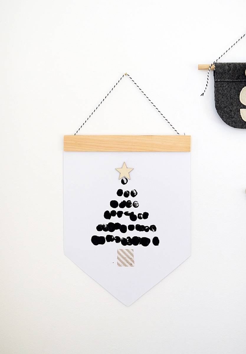 81 Stylish Christmas Decor Ideas You Can DIY | Fingerprint banners