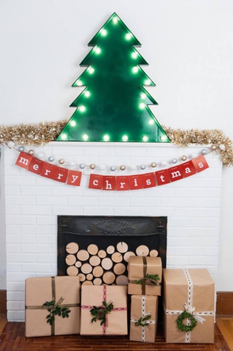 81 Stylish Christmas Decor Ideas You Can DIY | Marquee tree