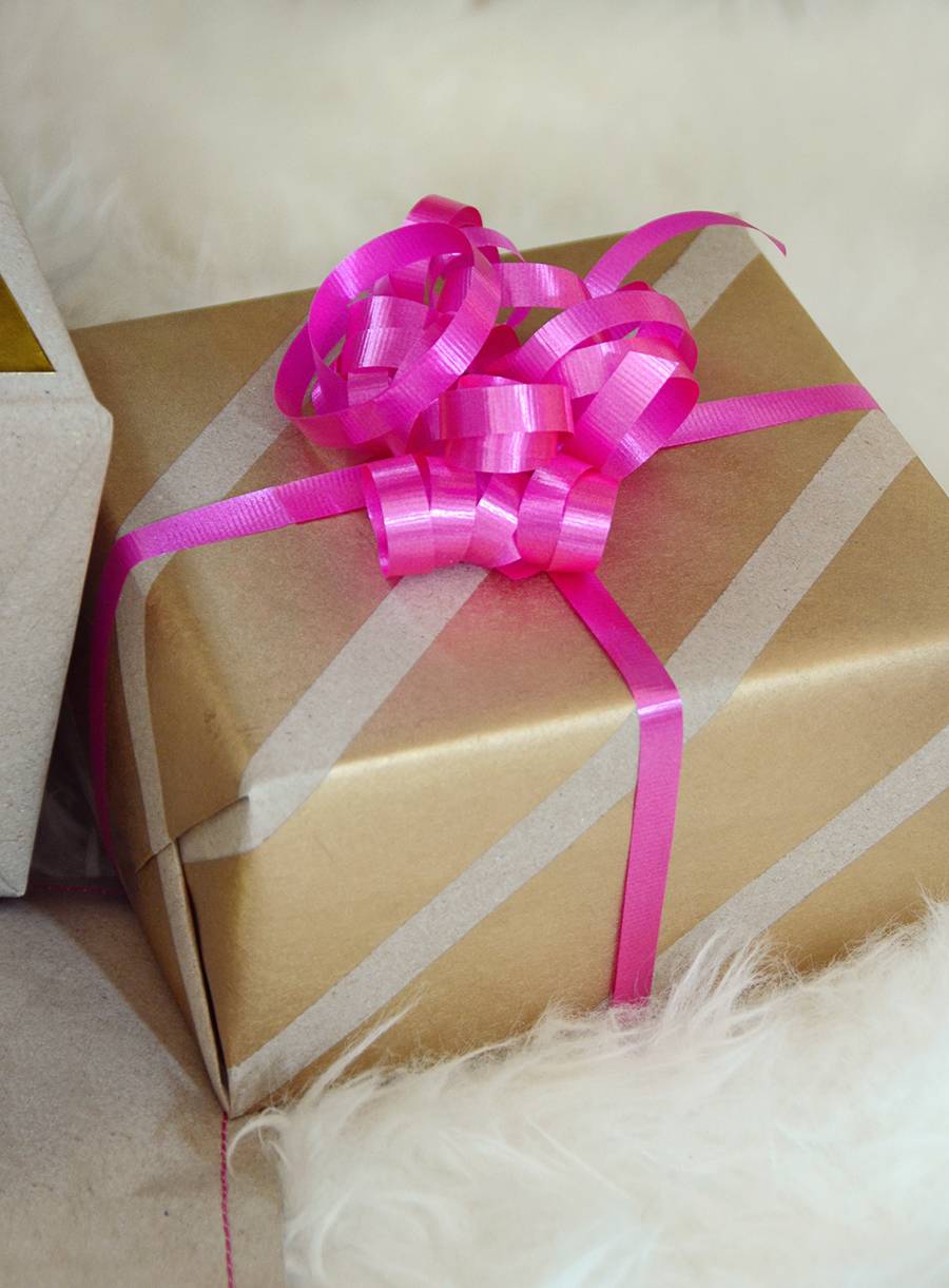 5 Creative Ways To Wrap Gifts With Kraft Paper
