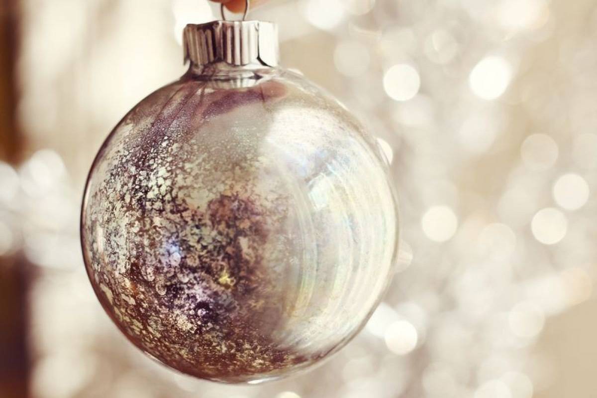 DIY Christmas Ornaments | Faux mercury glass ornament