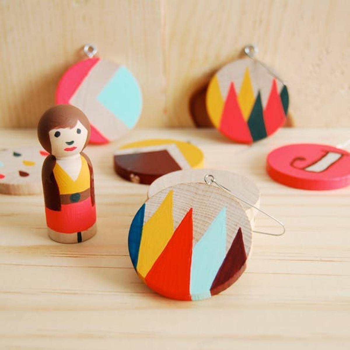 Quick and cute wood painted ornaments