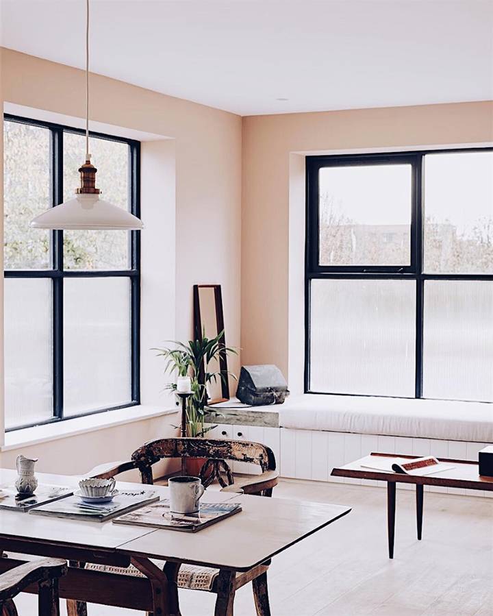 19 Instagram Accounts To Follow If You're In A Minimal Mood