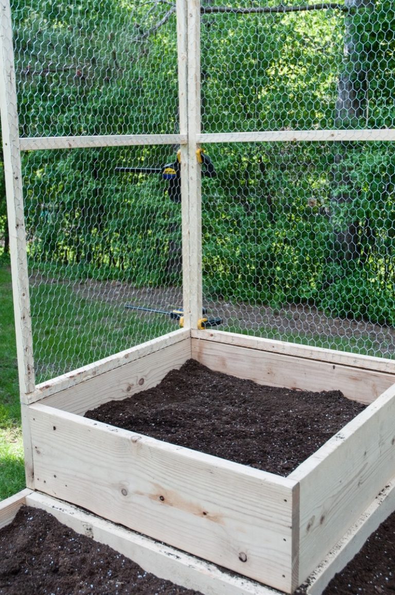 How to Make a Modular CritterProof Vegetable Garden