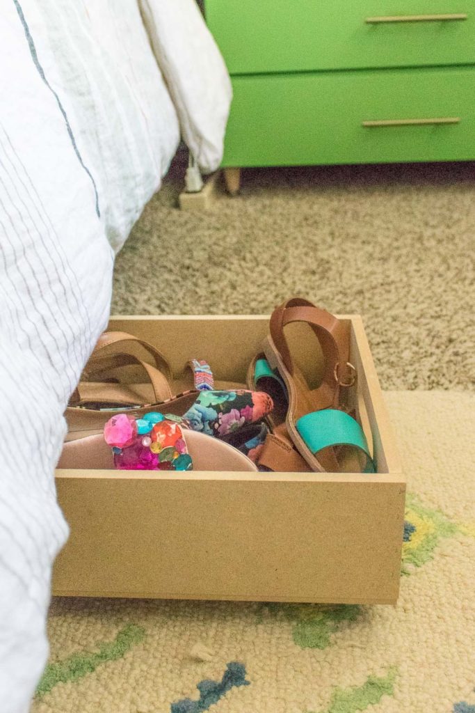 Make your Own UndertheBed Rolling Storage Curbly