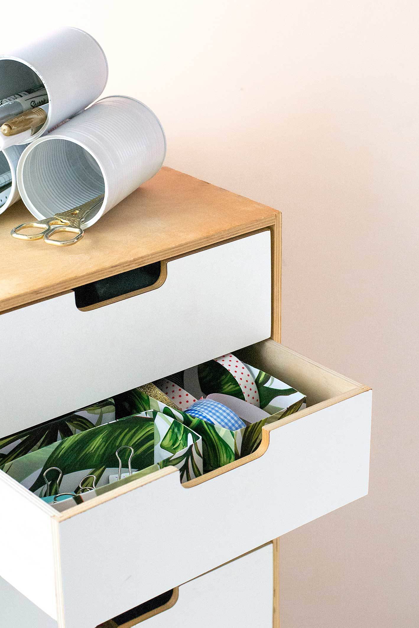 DIY hacks to curb office clutter