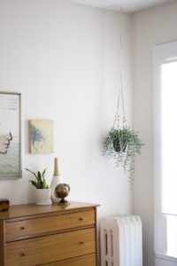 Crochet Plant Hanger | How to Boho-ize Your Hanging Plants
