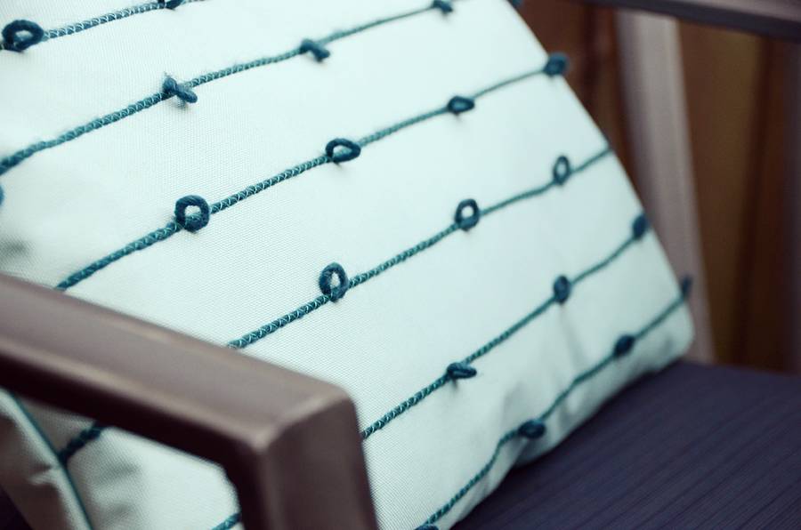 Sew It! DIY Loopty Loop Outdoor Pillow