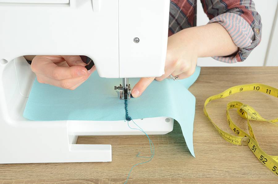 Sew It! DIY Loopty Loop Outdoor Pillow
