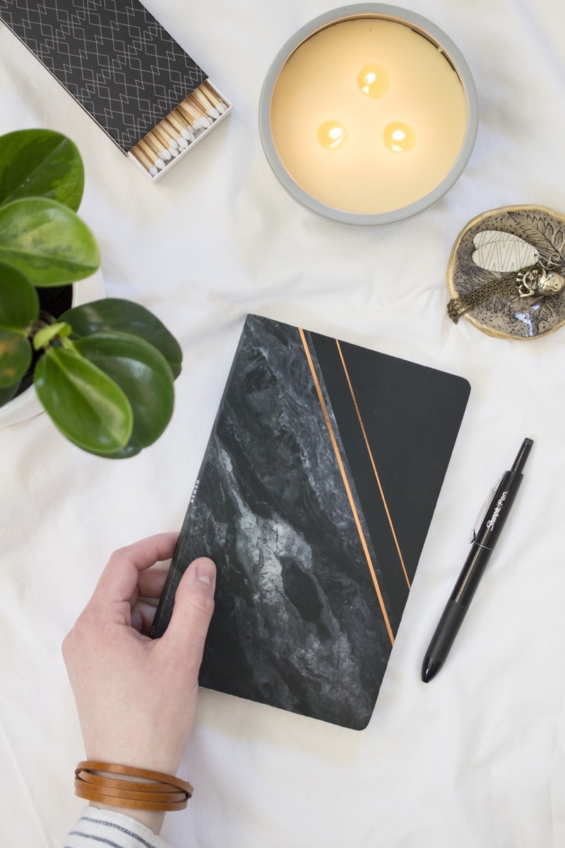 Do you wish you could keep a journal? Try this technique called the Gratitude Journal