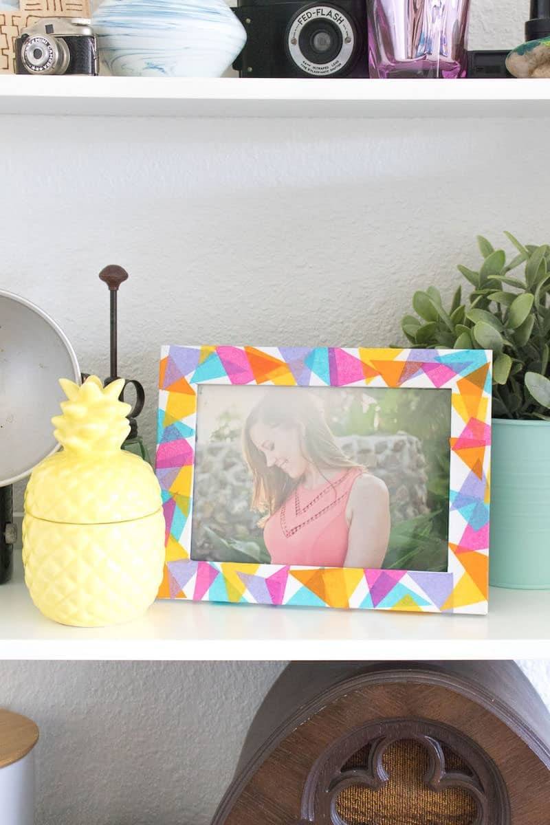 Picture frame makeover ideas - Photo via Mod Podge Rocks